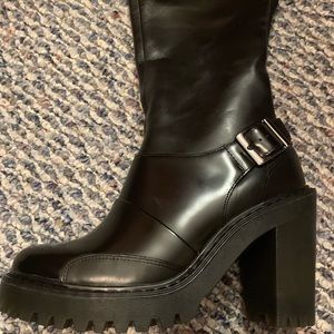 Women’s Dr Martens tall Boots